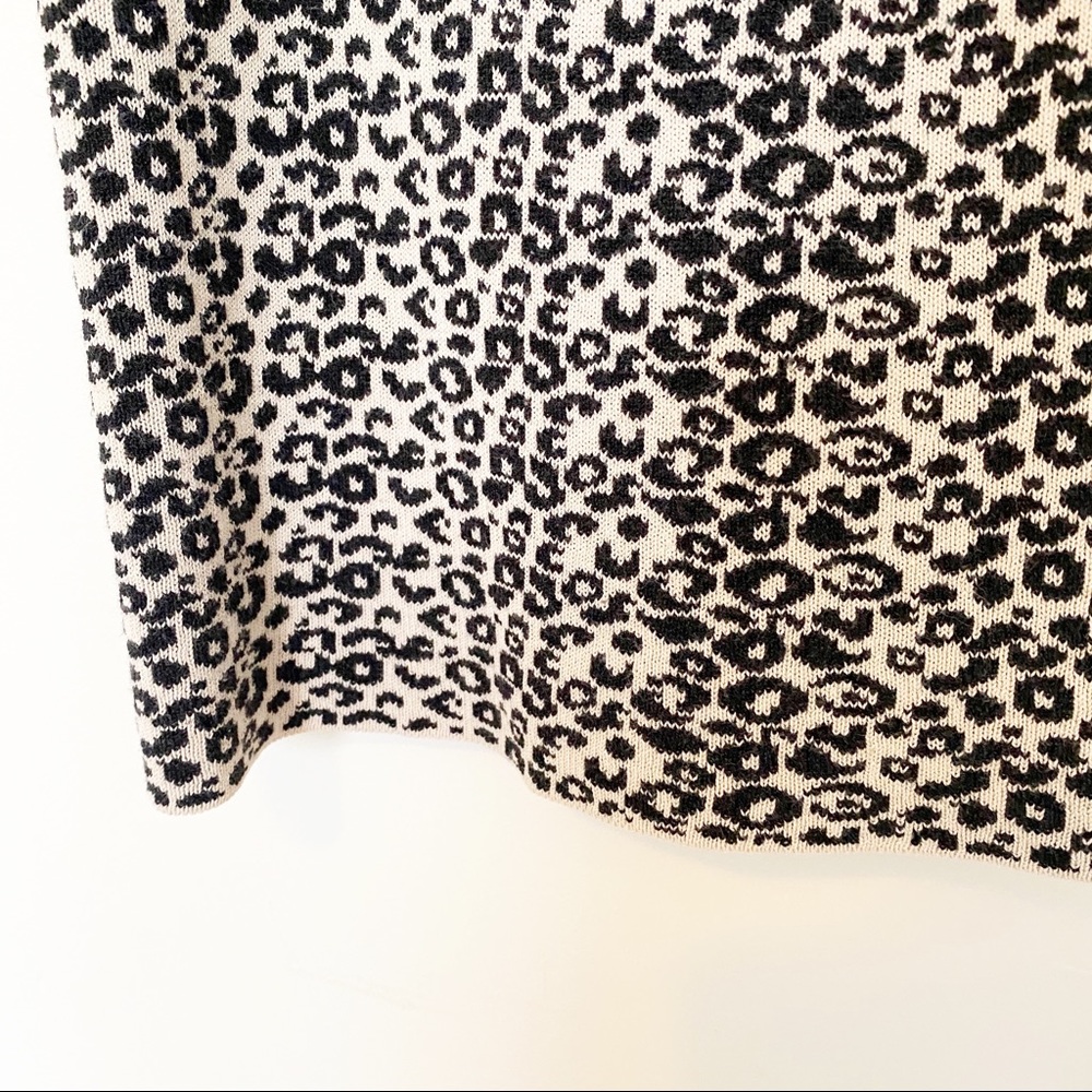 Nygard Collection - Knit Cheetah Print Sleeveless Top - Picture 7 of 16
